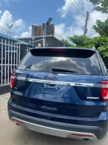 Ford Explorer