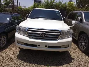 Toyota Landcruiser  V8