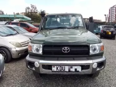 Toyota Land Cruiser Pick Up