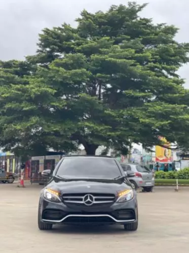 Mercedes-Benz C 300