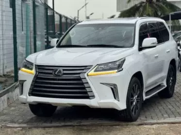 Lexus 570