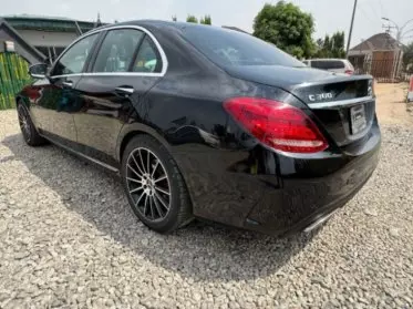 Mercedes-Benz C 300