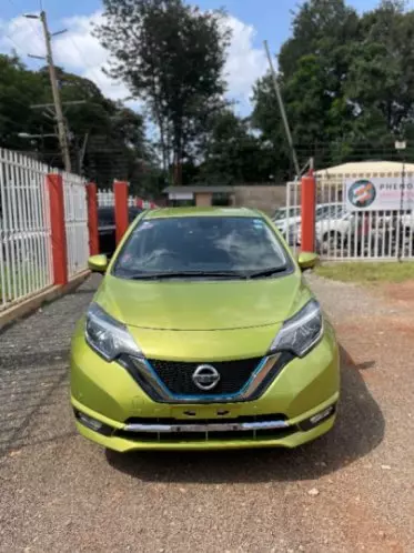 Nissan Note medalist