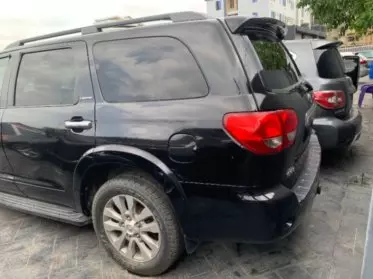 Toyota Sequoia