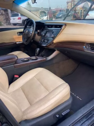 Toyota Avalon