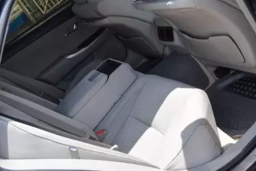 Toyota Crown Royal saloon 