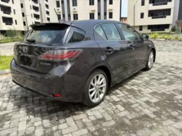 Lexus CT 200h