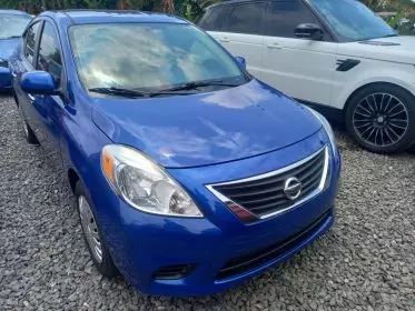 Nissan Versa