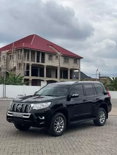 Toyota Land Cruiser Prado VX.L