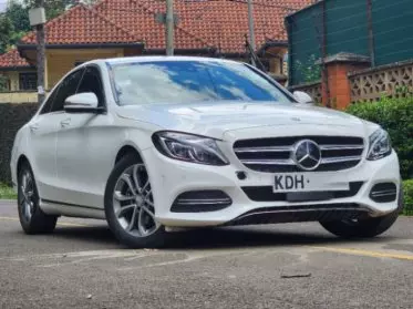 Mercedes-Benz C200