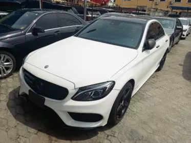 Mercedes-Benz C 300