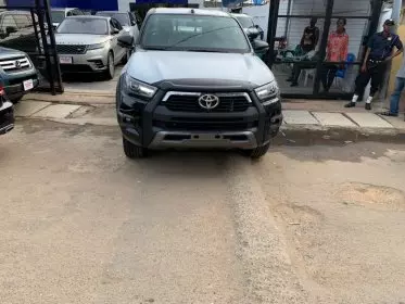 Toyota Hilux