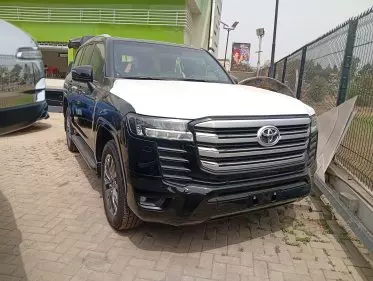 Toyota Land Cruiser GXR