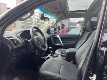 Toyota Landcruiser 300 VXR
