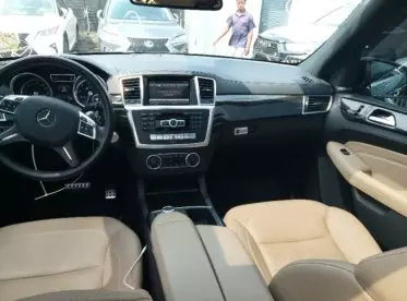 Mercedes-Benz ML 400