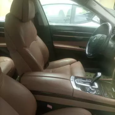 BMW 750