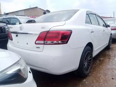 Toyota Premio