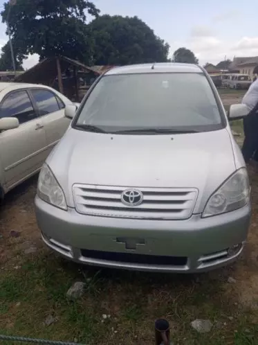 Toyota Avensis Verso