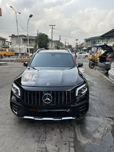 Mercedes-Benz GLB 250