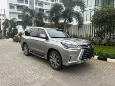 Lexus LX 570