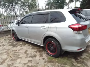 Toyota Fielder 