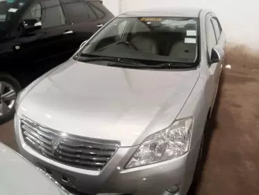 Toyota Premio