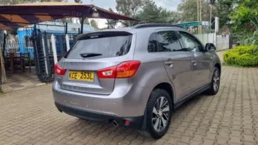 Mitsubishi RVR