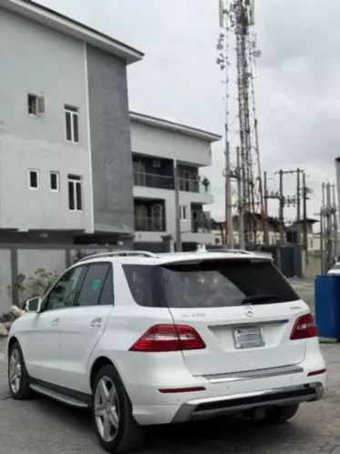 Mercedes-Benz ML 400