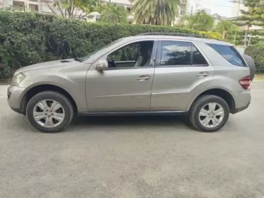 Mercedes-Benz ML 320