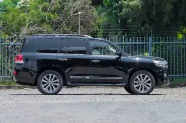 Toyota Land Cruiser V8