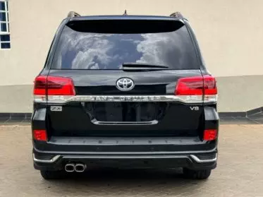 Toyota Landcruiser ZX