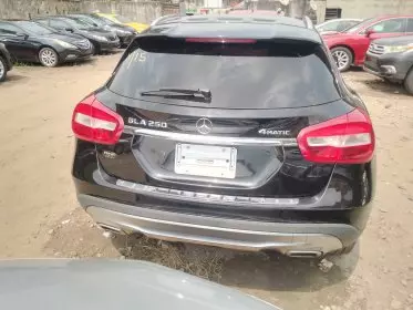 Mercedes-Benz GLA 250