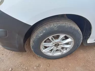 Nissan Advan