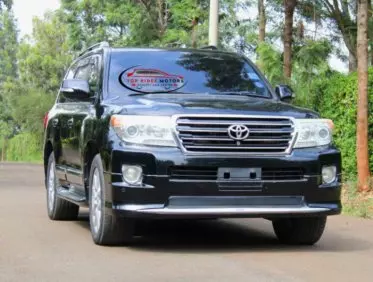 Toyota Land Cruiser V8