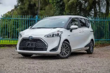 Toyota Sienta