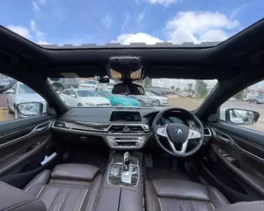 BMW 740