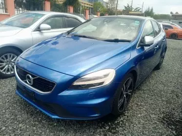 Volvo V40