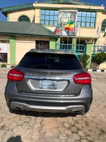 Mercedes-Benz GLA 250