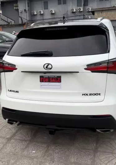 Lexus NX 200