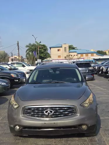 Infiniti FX 35