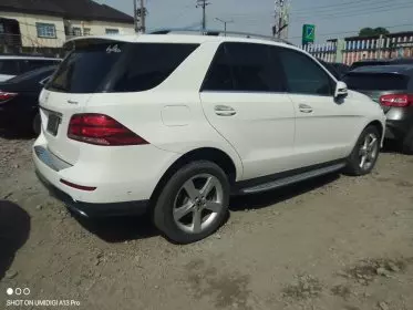 Mercedes-Benz GLE 350