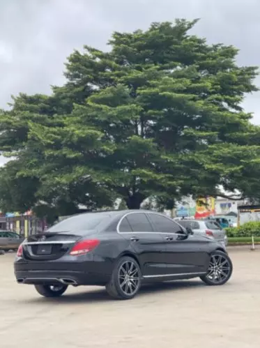 Mercedes-Benz C 300