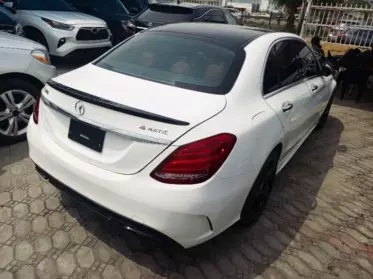 Mercedes-Benz C 300
