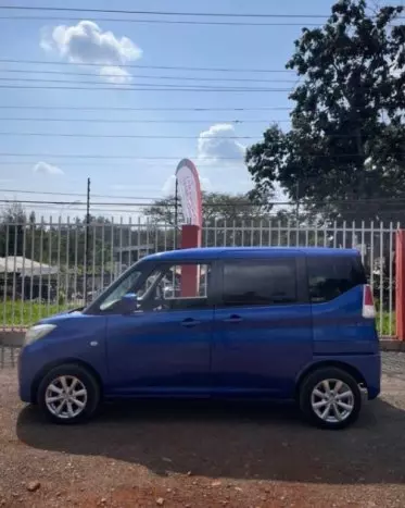 SUZUKI Solio