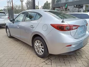 Mazda Axela 
