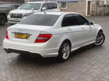 Mercedes-Benz C 200