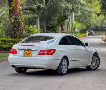 Mercedes-Benz E250