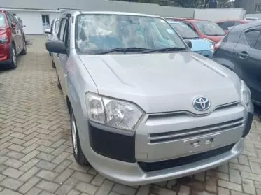 Toyota Succeed 