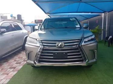 Lexus LX 570