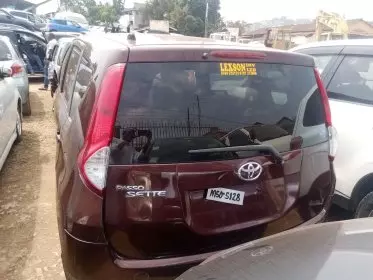 Toyota Passo Sette